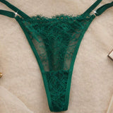 Souprava spodního prádla Snug Zone sestávající z podprsenky s kosticemi a krajkových kalhotek s efektem řas.